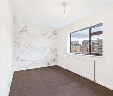 3 bedroom end of terrace house to rent - Photo 5