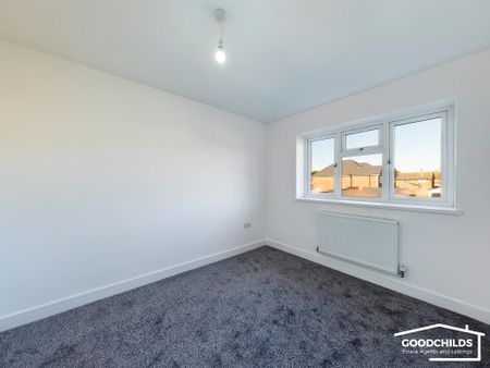 5 bedroom detached house to rent - Photo 3