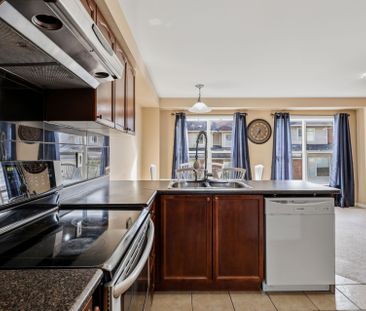 For Lease - 3086 Stornoway Circle, Oakville, Ontario - Photo 3