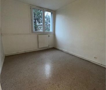 T3 duplex de 78m² située sur la place des géants à Grenoble - Photo 3