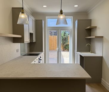 Three Bedroom Terrace House to Rent in Portsmouth - Photo 5