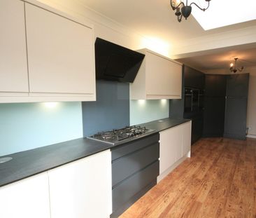 Semi-detached house to rent on - Photo 4