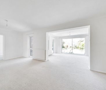 4 bedroom detached house to rent - Photo 4