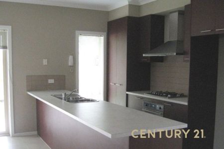 Neat & Central 2-Bed Unit - Photo 3