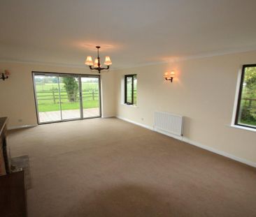 3 bedroom detached bungalow to rent - Photo 6