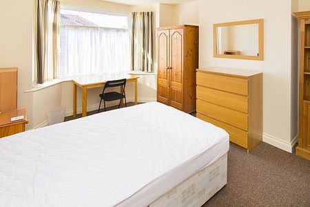 70, Newland Park Drive - Photo 2