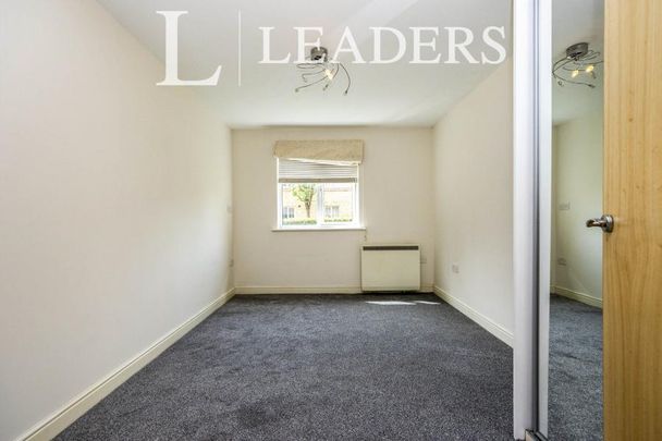 2 bedroom apartment to rent Woodlands Close, Guildford, GU1 - Photo 1