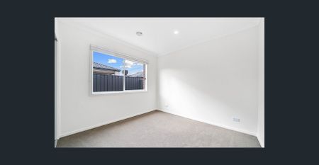 Modern 3-Bedroom Home with Quick Freeway Access!! - Photo 2