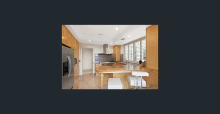 Fully furnished - Immaculately Presented Executive Waterfront Apartment in 'The Ritz' - Photo 4