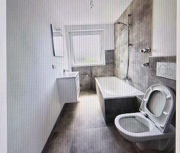 Kernsanierte 2ZKB mit Balkon & Stellplatz // Wärmepumpe - Photo 1