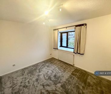 2 bedroom semi-detached house to rent - Photo 4