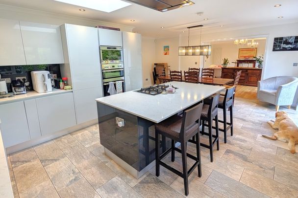 Orchard Mains, Woking, Surrey, GU22 - Photo 1