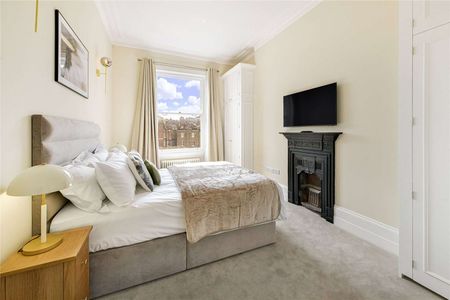 Beautifully refurbished three bedroom flat to rent on popular garden square. - Photo 5