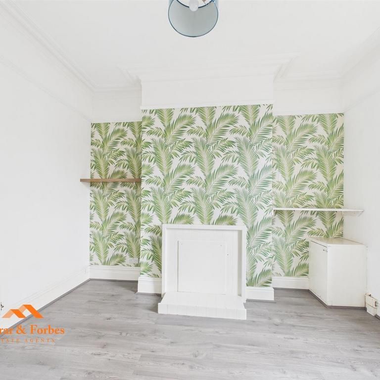 4 bedroom terraced house to rent - Photo 1