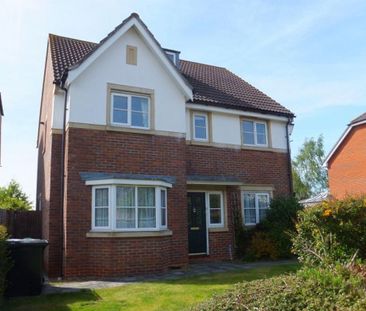 4 bedroom detached house to rent - Photo 2