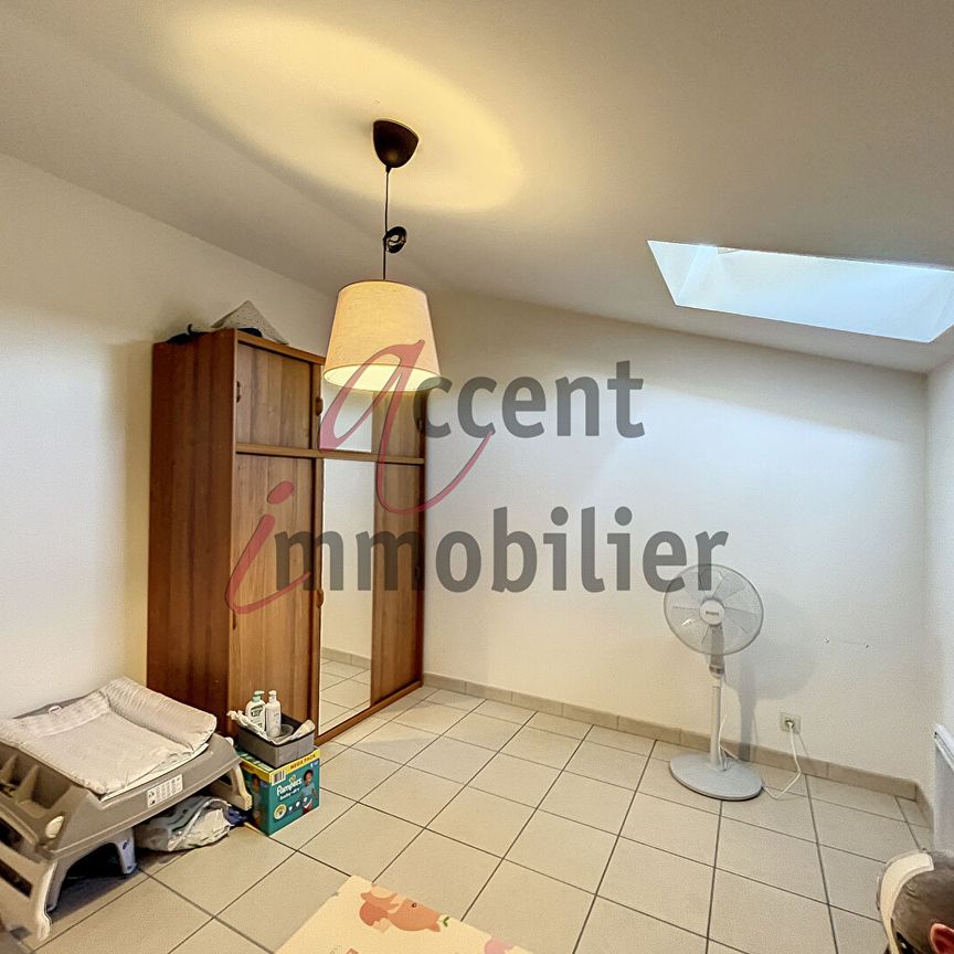 Chateaurenard : Appartement T3 avec garage et parking, - Photo 1