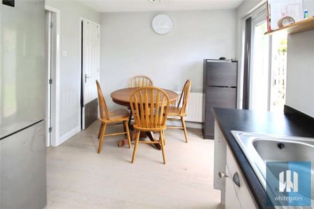 Providence Green, Pontefract, West Yorkshire, WF8 - Photo 2