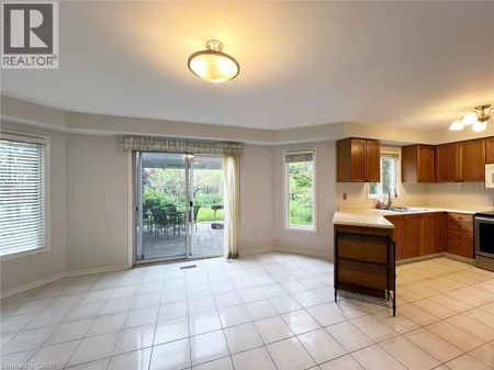 25 THORNTON Trail, Dundas, Ontario, L9H6X9 - Photo 5