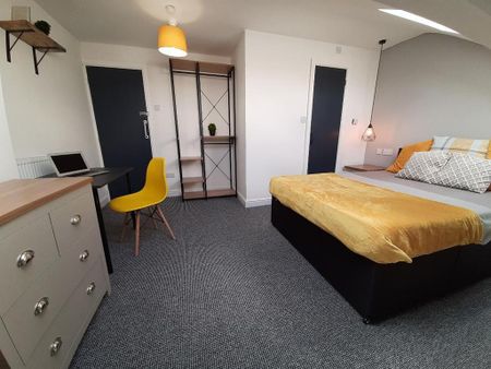 1 bedroom in a house share to rent - Photo 4