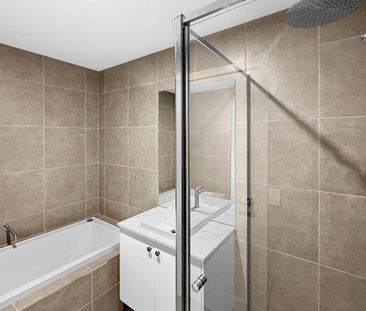 🏡 Brand New 3-Bedroom Townhouse in Wollert - Photo 6