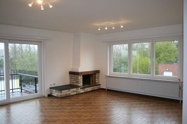 Appartement te huur - Foto 1