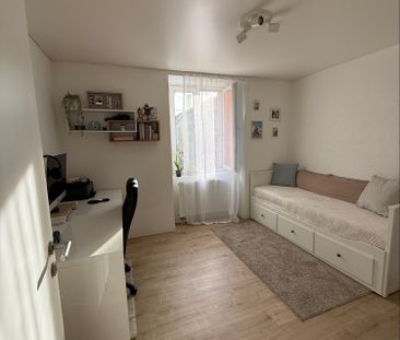 Appartement 3,5 pièces à La Chaux-de-Fonds Avec Garage - Foto 3