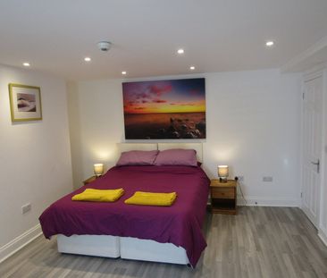 1 Bed Flat, St. Georges Place, BN1 - Photo 5