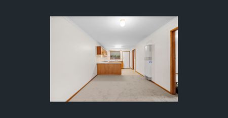 Fantastic Two-Bedroom Townhouse: Quiet, Central Pocket - Photo 5