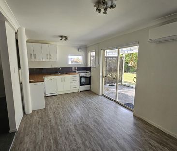 Property Management41C Pohutukawa Avenue, Red Beach - Unit for Rent - Photo 3