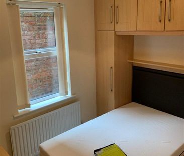 21a Fitzroy Avenue, Belfast, BT7 1HS, - Photo 1