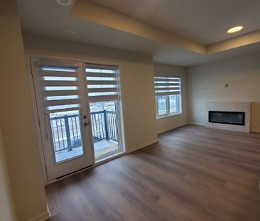 For Lease - 8 Matawin Lane, Richmond Hill, Ontario - Photo 2