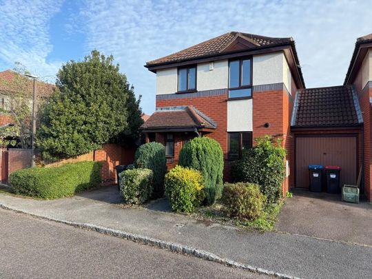 3 bedroom semi-detached house to rent - Photo 1