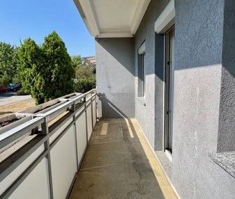 Wir sanieren für Sie: schöne 2-Zimmerwohnung mit Balkon, Bad mit Du... - Photo 2