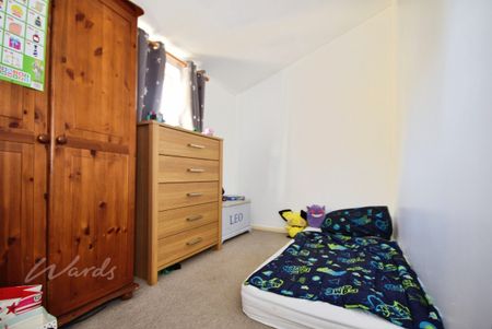 3 bedroom terraced house to rent - Photo 3