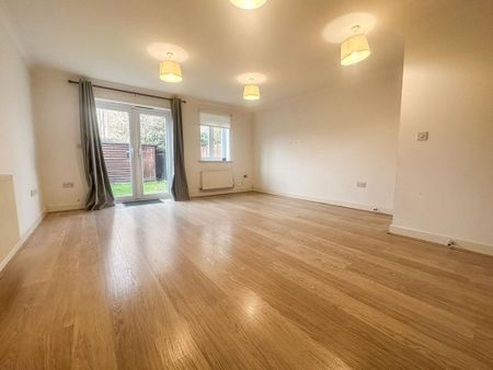 5 bedroom terraced house to rent - Photo 2