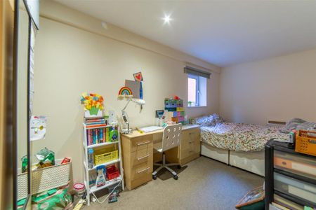 3 bedroom apartment to rent - Photo 4