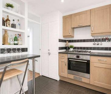 Leaf Close, Northwood, HA6 - Photo 3
