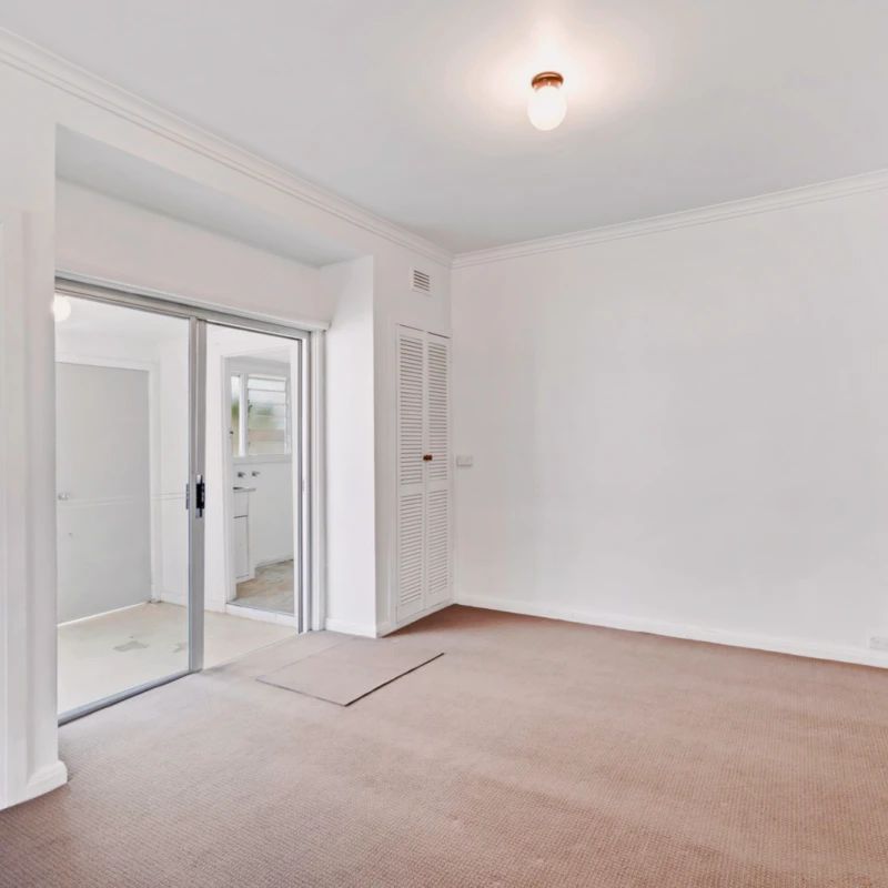 2 Bed, 1 Bath - Photo 1