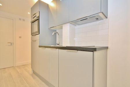 Studio to rent - Photo 2