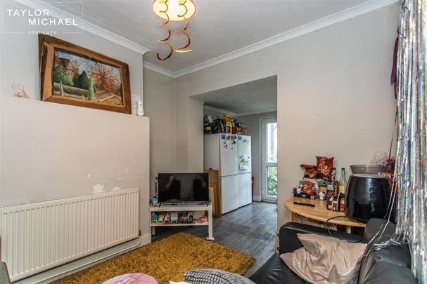 5 bedroom terraced house to rent - Photo 1