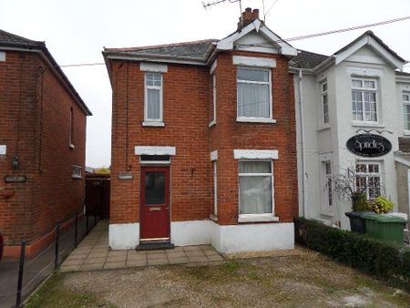 2 bedroom semi-detached house to rent - Photo 3