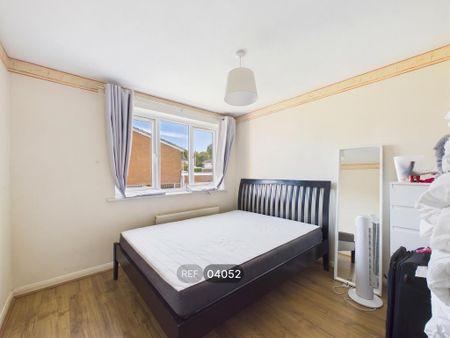 3 bedroom detached house to rent - Photo 4