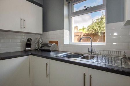 Property to rent - Photo 3