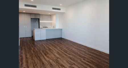 “Modern 1 Bedroom Apartment in Vibrant South Brisbane – Style and Convenience at Your Doorstep!” - Photo 2
