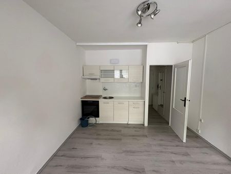 Apartment for rent, 2+kk - 1 bedroom, 47m - Photo 4