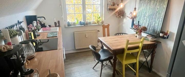 Schöne Dachgeschosswohnung - Photo 1