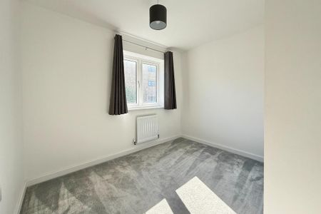 4 bedroom detached house to rent - Photo 5