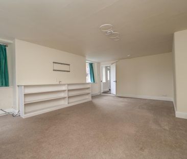 6 bedroom detached house to rent - Photo 1