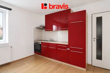 Pronájem bytu 2+kk, Rosice, garážové stání - Fotografie 4