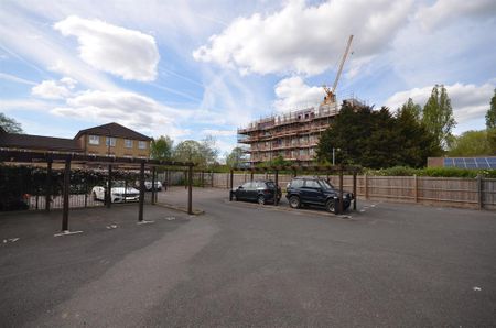 5 bedroom townhouse to rent - Photo 4